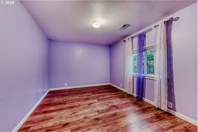8426 NE Wygant St, Portland, OR 97220 - Photo 13