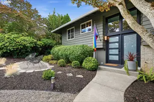 3211 SW Ridge Dr, Portland, OR 97219 - Photo 3