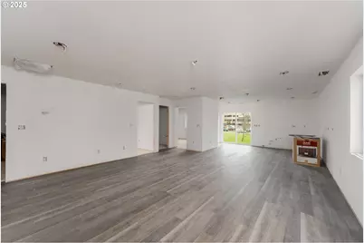 248 SE Pitzer St, Roseburg, OR 97470 - Photo 5