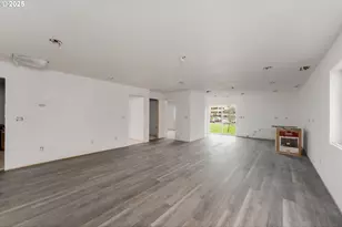 248 SE Pitzer St, Roseburg, OR 97470 - Photo 5