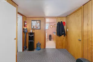 40028 Lacomb Dr, Lebanon, OR 97355 - Photo 13