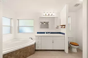 17984 S Grant Dr, Oregon City, OR 97045 - Photo 25