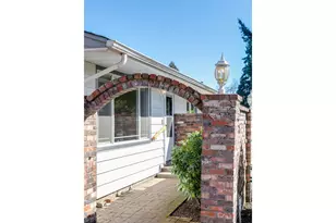 1943 Monterey Ln, Eugene, OR 97401 - Photo 3