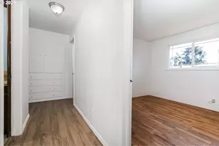 1943 Monterey Ln, Eugene, OR 97401 - Photo 13