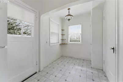 7836 N Chautauqua Blvd, Portland, OR 97217 - Photo 13