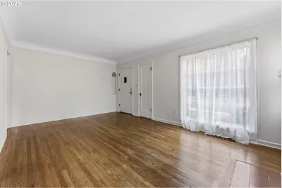 7836 N Chautauqua Blvd, Portland, OR 97217 - Photo 5