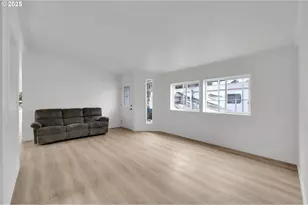 4989 Cone Ave, Eugene, OR 97402 - Photo 17