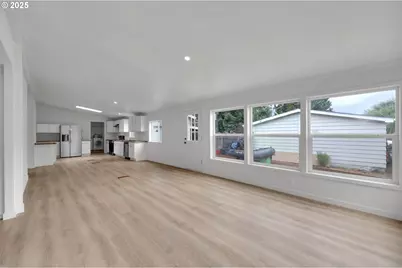 4989 Cone Ave, Eugene, OR 97402 - Photo 3