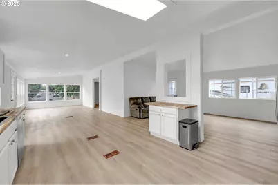 4989 Cone Ave, Eugene, OR 97402 - Photo 7