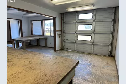 295 King St, Brookings, OR 97415 - Photo 11