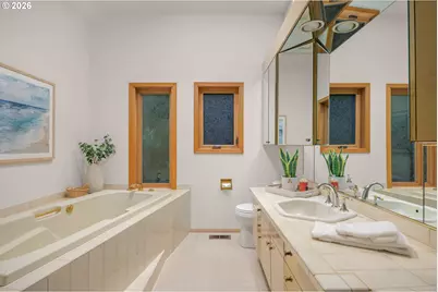 10221 SE Evergreen Hwy, Vancouver, WA 98664 - Photo 13