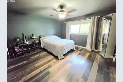 1880 Fairhill Dr, Roseburg, OR 97471 - Photo 13