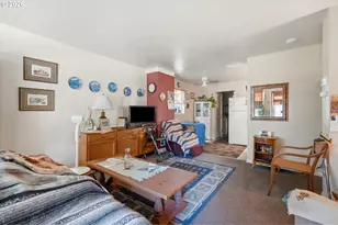 9421 SE Glenwood St, Portland, OR 97266 - Photo 9