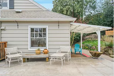 606 SW Evans St, Portland, OR 97219 - Photo 43