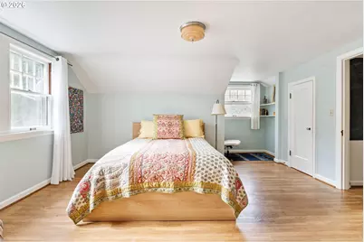 606 SW Evans St, Portland, OR 97219 - Photo 27