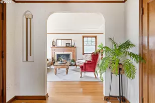 606 SW Evans St, Portland, OR 97219 - Photo 5