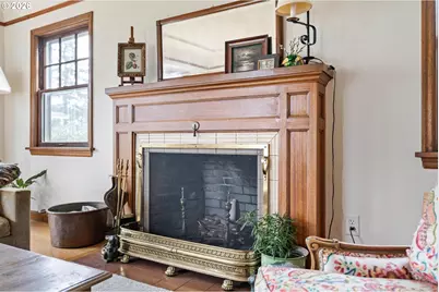 606 SW Evans St, Portland, OR 97219 - Photo 7