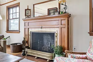 606 SW Evans St, Portland, OR 97219 - Photo 7