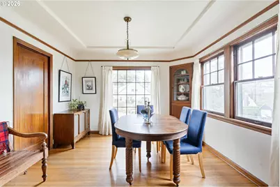 606 SW Evans St, Portland, OR 97219 - Photo 11