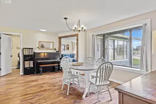 2713 Oak St, North Bend, OR 97459 - Photo 9