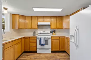 2713 Oak St, North Bend, OR 97459 - Photo 21