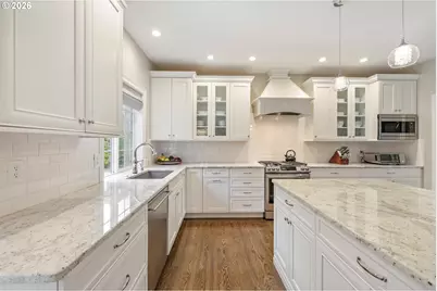 13736 SW Mistletoe Dr, Portland, OR 97224 - Photo 11