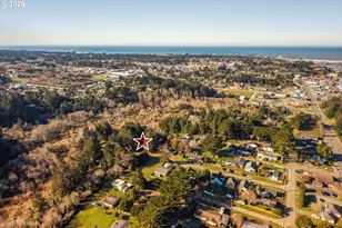 498 Klamath Ave SE, Bandon, OR 97411 - Photo 9