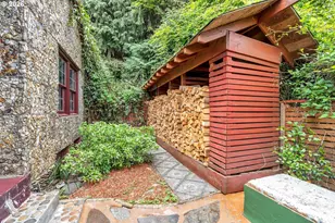 6134 E Burnside St, Portland, OR 97215 - Photo 5
