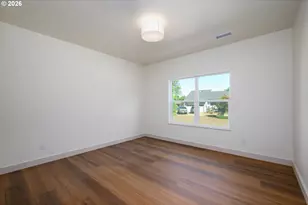 1306 NW Whipple Ave, Roseburg, OR 97471 - Photo 21
