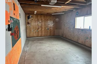 1960 Valhalla St, Eugene, OR 97401 - Photo 43