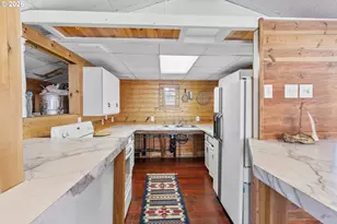 2901 NE Marine Dr, Portland, OR 97211 - Photo 27