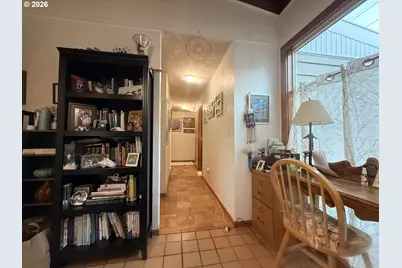 3863 Vista Dr, North Bend, OR 97459 - Photo 5