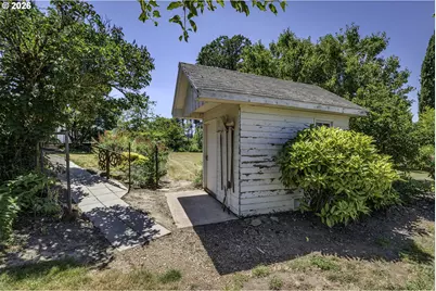 8415 SW River Rd, Hillsboro, OR 97123 - Photo 29