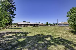 8415 SW River Rd, Hillsboro, OR 97123 - Photo 35