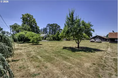 8415 SW River Rd, Hillsboro, OR 97123 - Photo 39