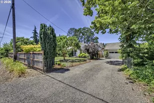 8415 SW River Rd, Hillsboro, OR 97123 - Photo 3