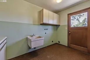 8415 SW River Rd, Hillsboro, OR 97123 - Photo 15