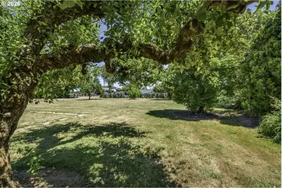 8415 SW River Rd, Hillsboro, OR 97123 - Photo 37