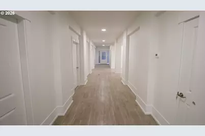 550 N 1st St, Woodburn, OR 97071 - Photo 17