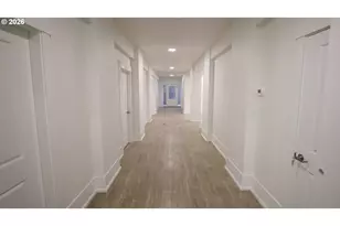 550 N 1st St, Woodburn, OR 97071 - Photo 17