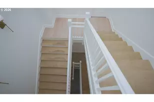 550 N 1st St, Woodburn, OR 97071 - Photo 35