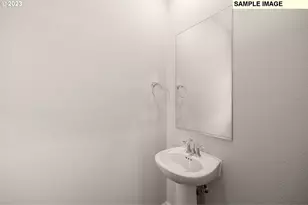 1047 Clemson St, Woodburn, OR 97071 - Photo 3