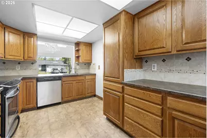 1950 SW Leewood Dr, Beaverton, OR 97003 - Photo 11
