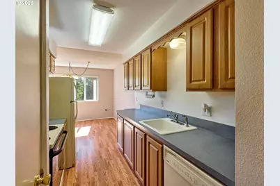 950 Evergreen Rd #221, Woodburn, OR 97071 - Photo 7