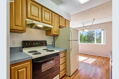 950 Evergreen Rd #221, Woodburn, OR 97071 - Photo 9