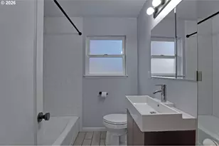 8915 SE Market St, Portland, OR 97216 - Photo 11