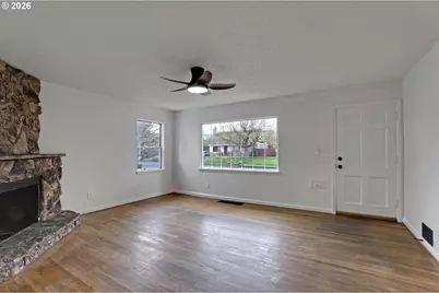 8915 SE Market St, Portland, OR 97216 - Photo 5