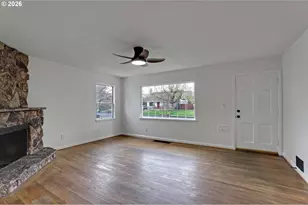 8915 SE Market St, Portland, OR 97216 - Photo 5