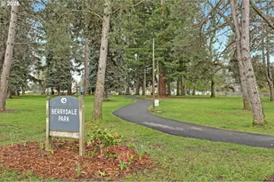 8915 SE Market St, Portland, OR 97216 - Photo 23