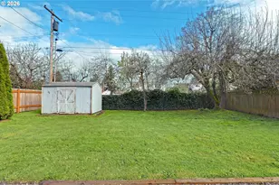 8915 SE Market St, Portland, OR 97216 - Photo 17